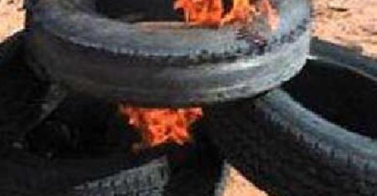 اعتصام أمام الديوان ينتهي بأحداث شغب اعتصام أمام الديوان ينتهي بأحداث شغب