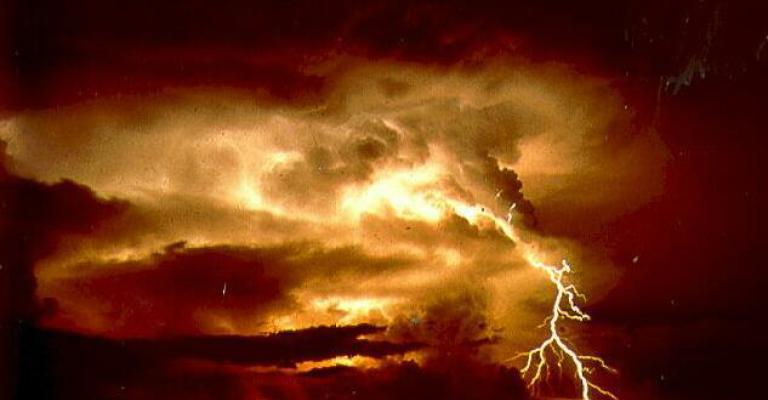 مدرس فيزياء في اربد يتنبأ بيوم القيامة