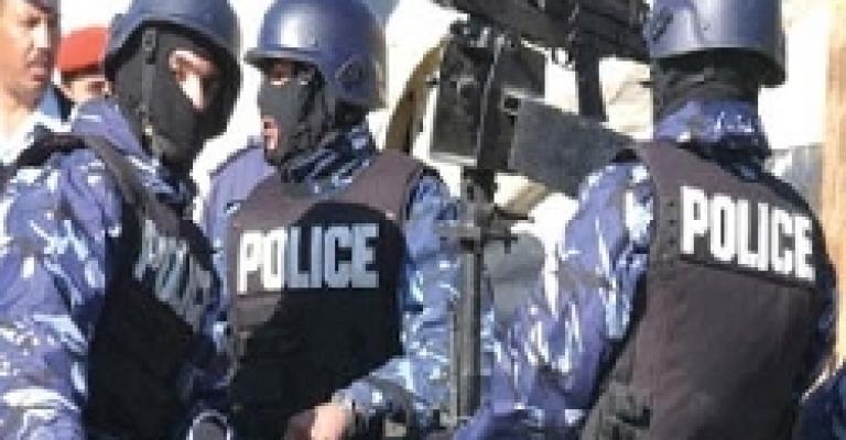 جرش: اعتقال طالبين بعد مداهمة منزلهما