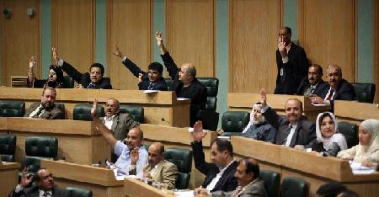 خلاف نيابي حول تجريم من يضبط بتعاطي المخدرات ﻷول مرة