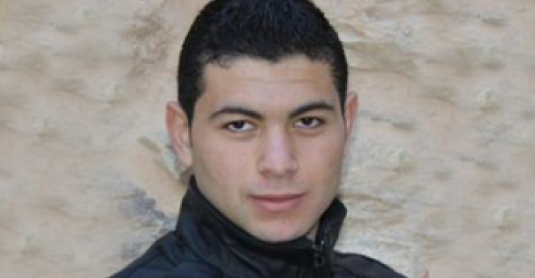 ابو عيسى ينفذ إضرابا مفتوحا عن الطعام