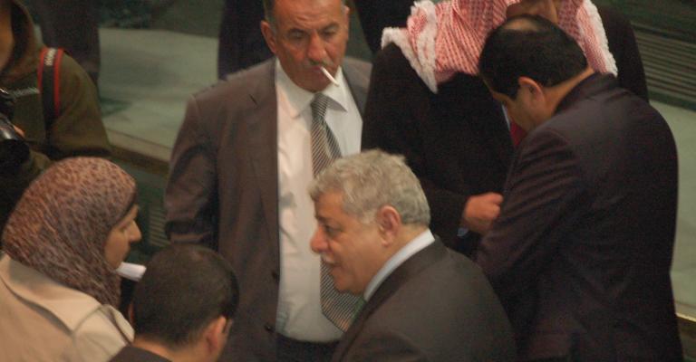 فيديو:النواب يلزم بإجراء الانتخابات البلدية خلال 6 أشهر