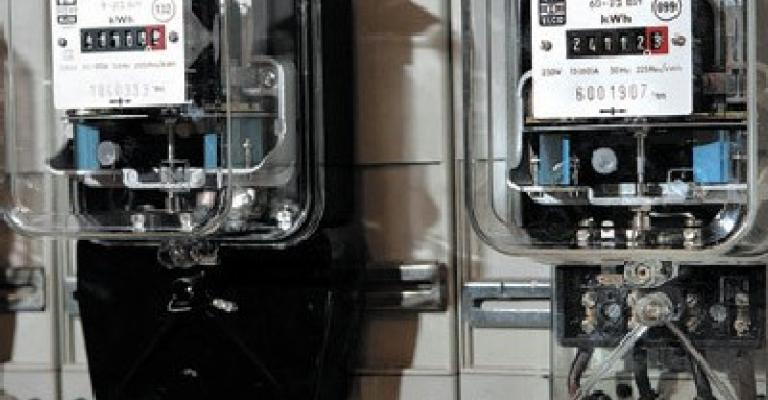 نقابيون يطالبون الحكومة اشراكهم بقرار تعديل الكهرباء في أيار