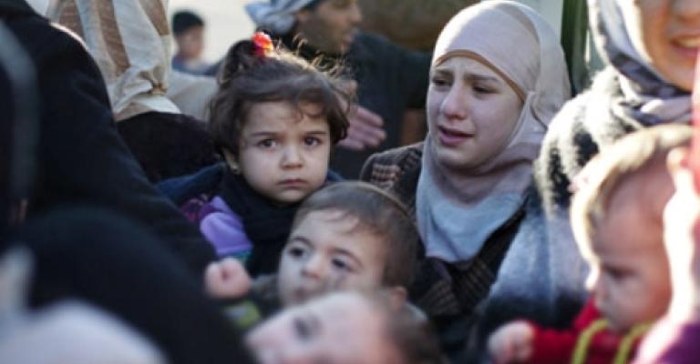 "الإغاثة الدولية تبدأ بنقل مساعدات للسوريين في الأردن