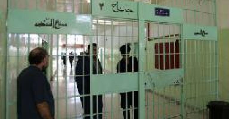 تفريغ(سجن) بيرين وترحيل نزلائ تفريغ(سجن) بيرين وترحيل نزلائ