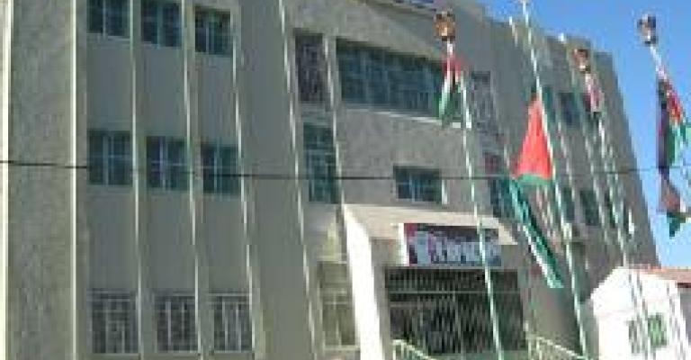 الطفيلة: حرق حرق 6 مركبات أمام مديرية التربية 