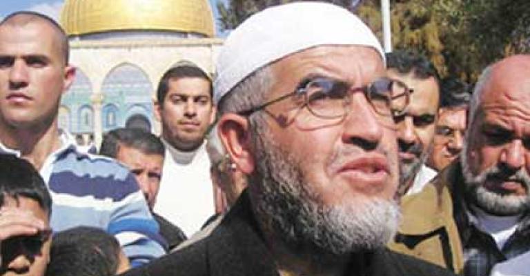 سعيد يهنئ شيخ الأقصى بالبراءة سعيد يهنئ شيخ الأقصى بالبراءة