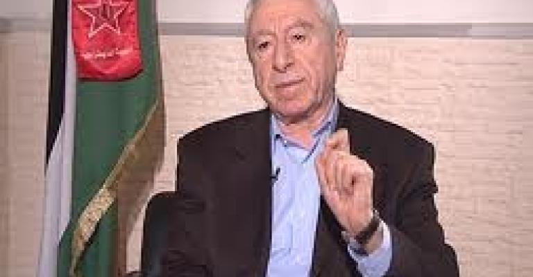 حواتمة محاضرا في منتدى الفحيص حواتمة محاضرا في منتدى الفحيص