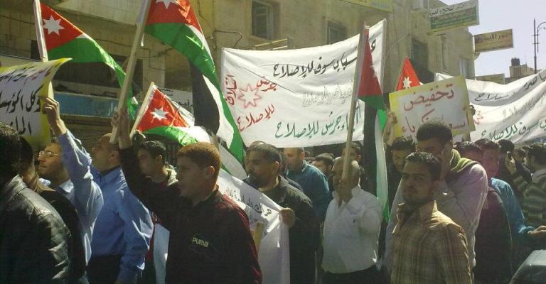 محافظات تخرج في جمعة سقطت الأقنعة محافظات تخرج في جمعة سقطت الأقنعة