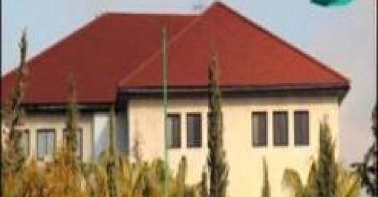 إجراءات لخفض الإنفاق الحكومي: اقتطاع 20% من راتب الرئيس وفريقه الوزاري إجراءات لخفض الإنفاق الحكومي: اقتطاع 20% من راتب الرئيس وفريقه الوزاري