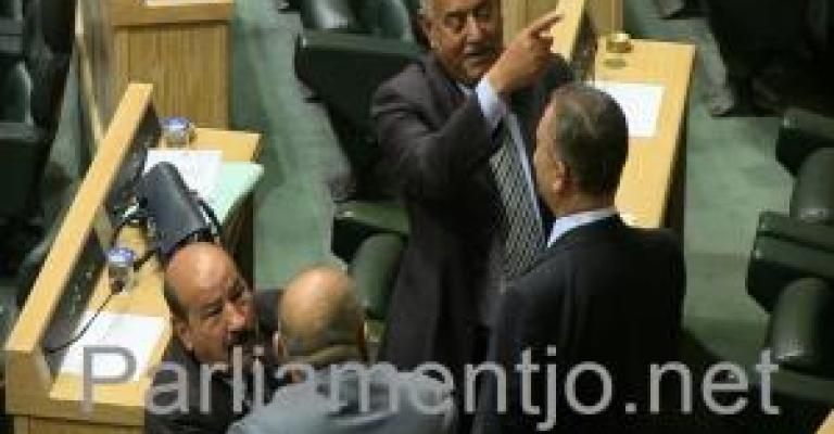 فيديو: النواب يقرر التبرع للخزينة بـ15% من رواتب أعضائه