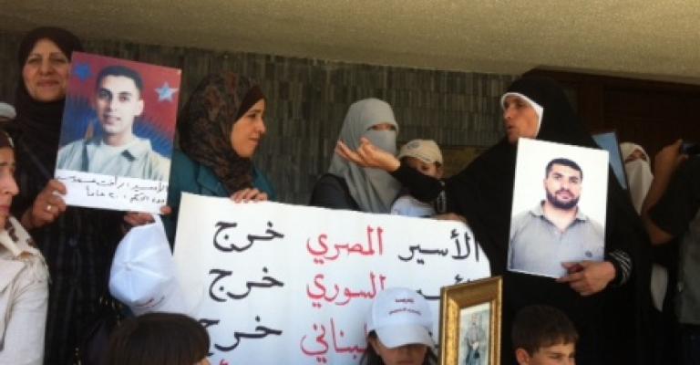 أهالي الأسرى يضغطون مدنيا على الوطني لحقوق الانسان