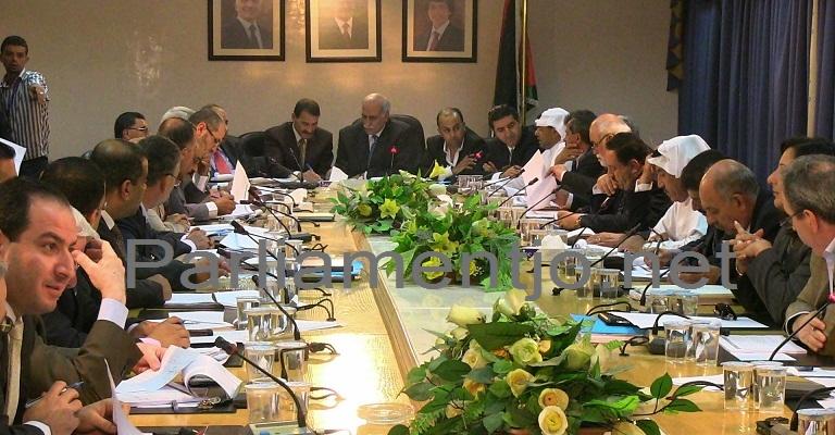 قانونية النواب تقر صوت للدائرة وصوت لقائمة وطنية مغلقة بـ(17) مقعدا