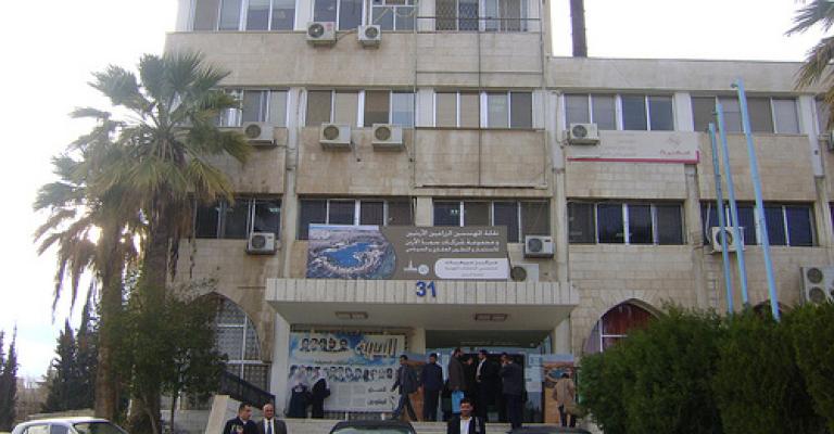 النقابات تطالب بإقالة حكومة الطراونة النقابات تطالب بإقالة حكومة الطراونة