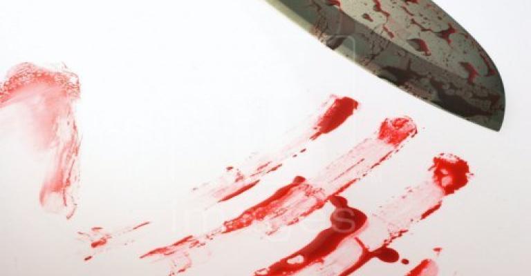 منعه من تناول المخدرات فجز عنقه منعه من تناول المخدرات فجز عنقه