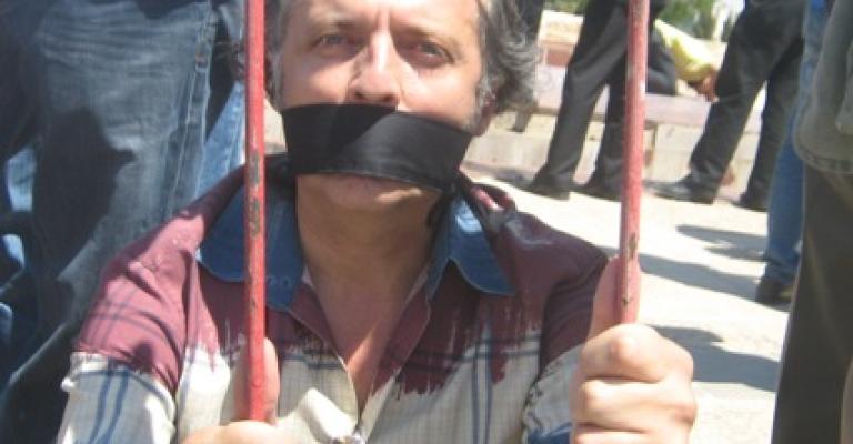 الفنانون يمطرون رئاسة الوزراء بالأسئلة