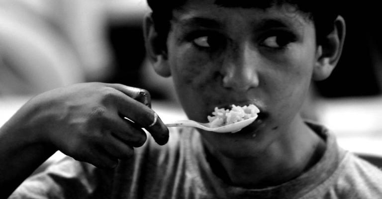 بعد قرض المليارين..أبو حمور يدعو الحكومة لمراعاة الفقراء بعد قرض المليارين..أبو حمور يدعو الحكومة لمراعاة الفقراء