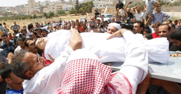 وفاة 4 سوريين وازدياد أعداد المراجعين للرمثا الحكومي وفاة 4 سوريين وازدياد أعداد المراجعين للرمثا الحكومي