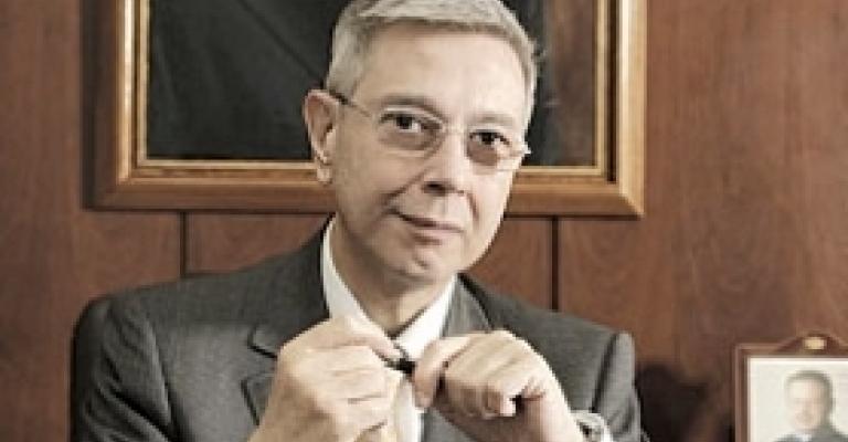 عبد الحميد شومان في سطور