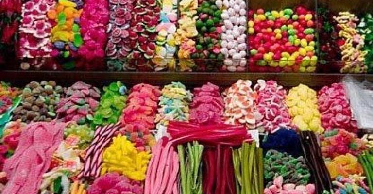 حلويات العيد- عدسة حسن التميمي/ فيسبوك