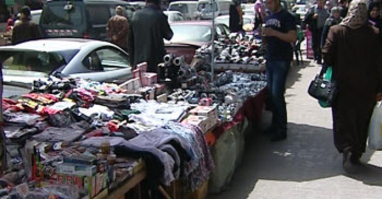 الامانة تواجه البسطات بأسلوب " المد والجزر" الامانة تواجه البسطات بأسلوب " المد والجزر"