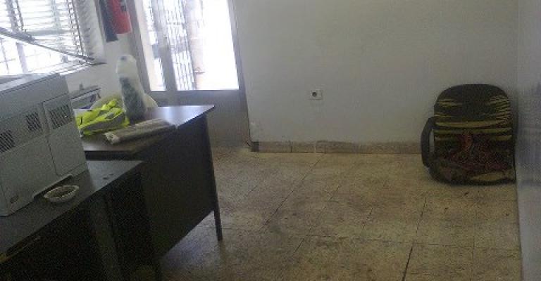 كراسي الموظفين والعمال في مصفاة بترول العقبة- المرصد العمالي الاردني 