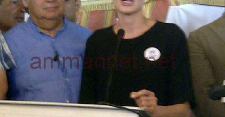 انجلينا من الزعتري: على المجتمع الدولي مساعدة اللاجئين انجلينا من الزعتري: على المجتمع الدولي مساعدة اللاجئين