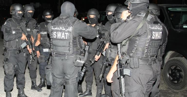 القبض على مطلوبيْن في عملية مداهمة