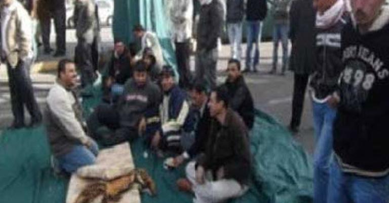 العاملون في الموانئ يستمرون بإضرابهم بعد فشل لقائهم مع الإدارة