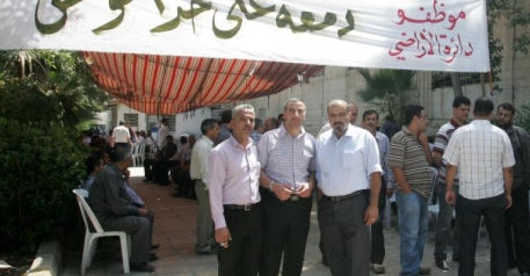 في اليوم الثامن لاعتصام الاراضي:لا بوادر لحل الازمة