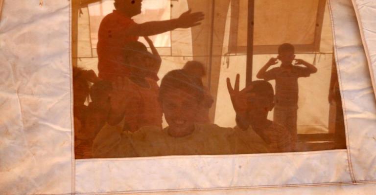 مدرسة في مخيم الزعتري للاجئين السوريين- عدسة حمزة مزرعاوي/ فيسبوك 