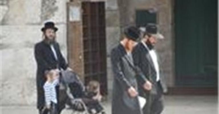 1300 مستوطن اقتحموا الأقصى خلال أيلول