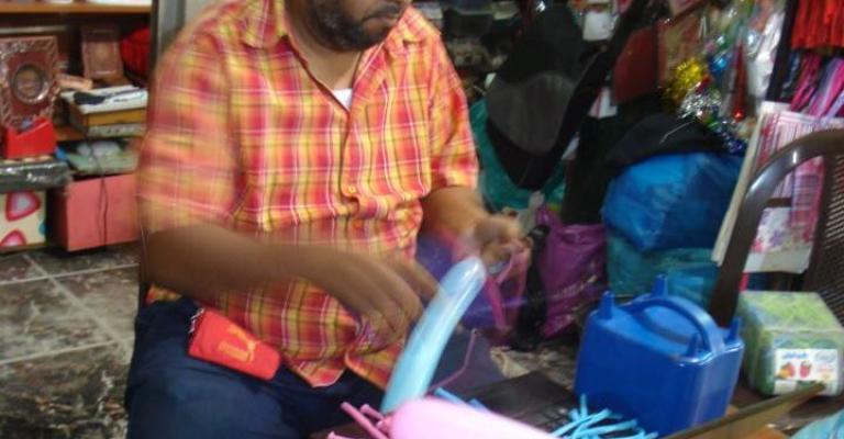 صاحب محل في نفق الجامعة 