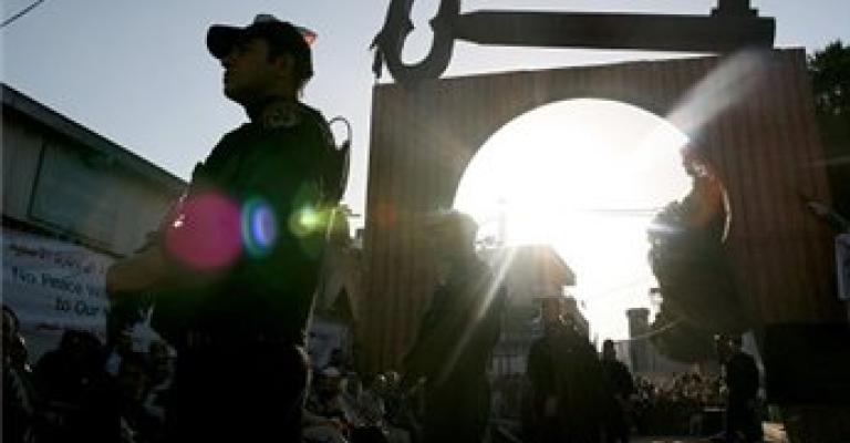 إضراب شامل في مخيمات الضفة