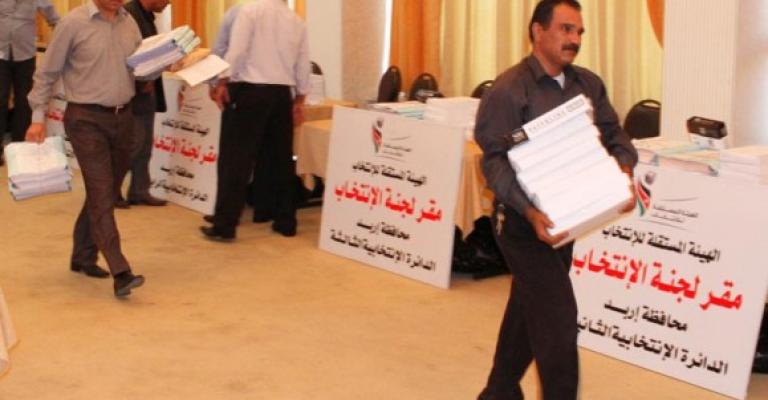المستقلة للانتخابات تنقل الجداول الاولية للناخبين الى الدوائر