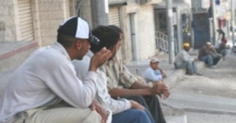 حملة تفتيش بحق الوافدين تثير استياءً حقوقيا