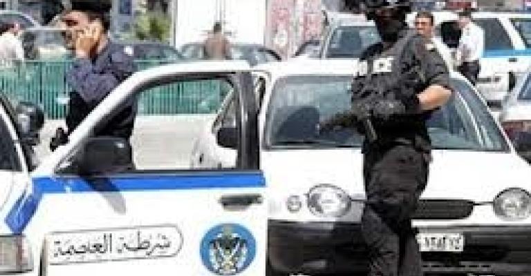 ضبط عدد من المطلوبين الخطرين في عمان 