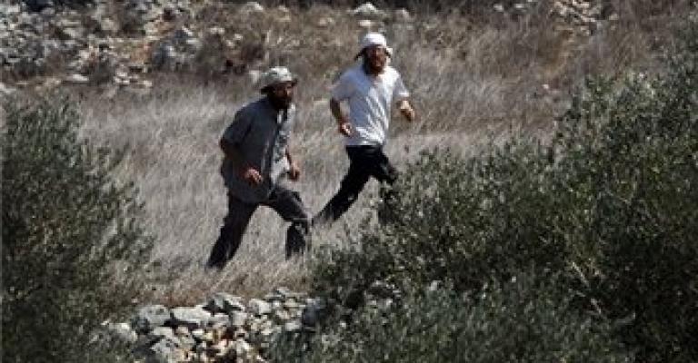 هجوم مستوطنين على منازل فلسطينيين في نابلس