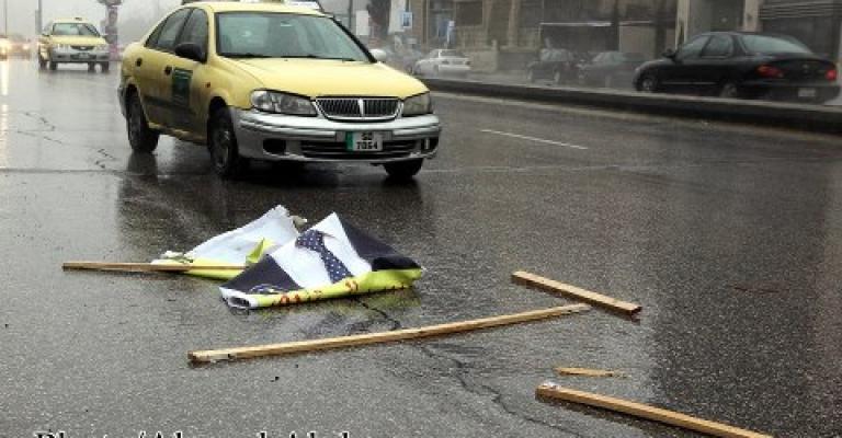 الدعاية الانتخابية تحت عجلات السيارات- عدسة احمد عبده/ فيسبوك الدعاية الانتخابية تحت عجلات السيارات- عدسة احمد عبده/ فيسبوك