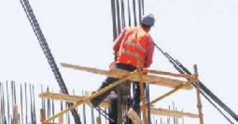 العمالة الوافدة: حقوق منتهكة وملامح عبودية!