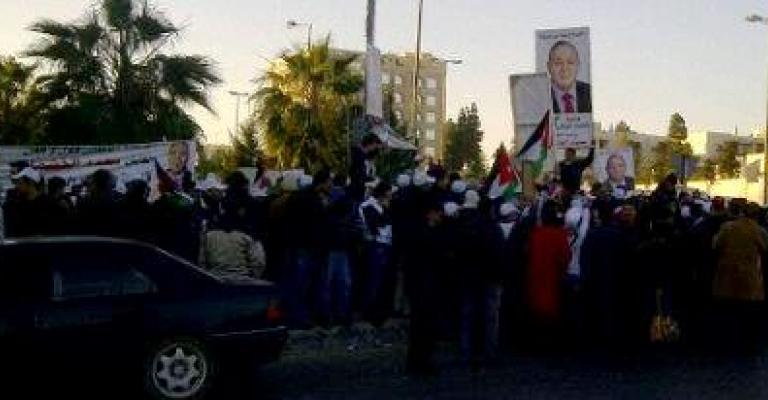 معتصمو حزب الاتحاد لدى الرابع: الحرية للكابتن الخشمان