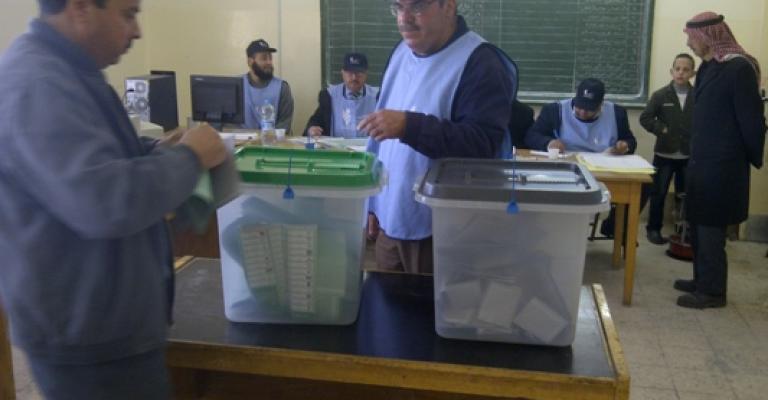 تمديد الاقتراع لمدة ساعة تمديد الاقتراع لمدة ساعة