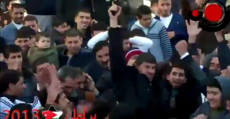 فيديو السعود يطلق العيارات النارية ابتهاجا بفوزه بالانتخابات