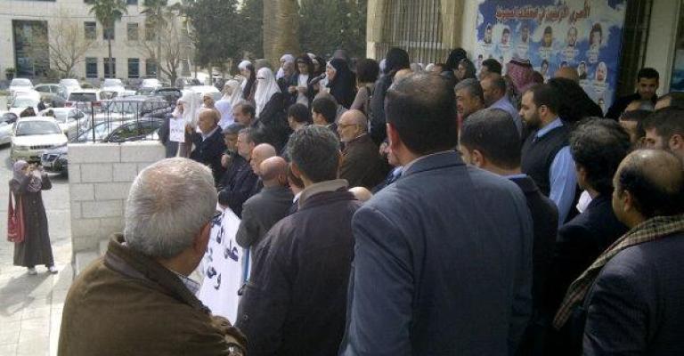 اعتصام تضامني مع الاسرى امام النقابات 