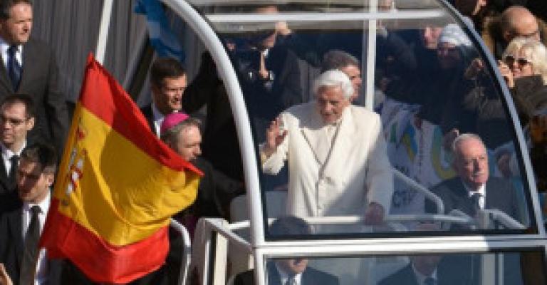 البابا بنديكتوس السادس عشر يلقي عظته الأخيرة البابا بنديكتوس السادس عشر يلقي عظته الأخيرة