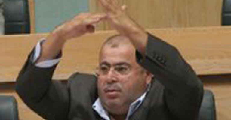 عطية يستقيل من كتلة وطن لتسميتها النسور بعد رفعها الاسعار عطية يستقيل من كتلة وطن لتسميتها النسور بعد رفعها الاسعار