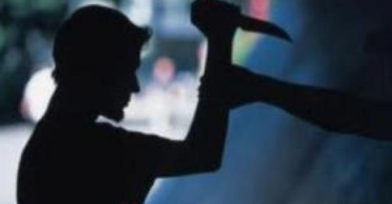 الكرك: طلاب يعتصمون بعد طعن زميلهم 