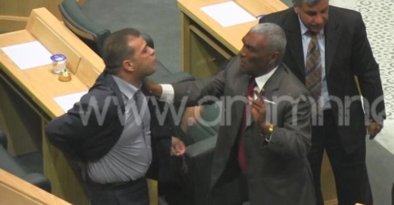 النائب العدوان: ما حدث تحت القبة مؤامرة مبرمجة النائب العدوان: ما حدث تحت القبة مؤامرة مبرمجة