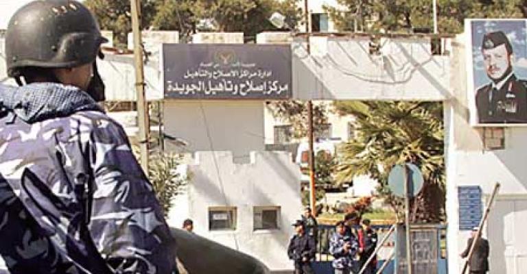 إضراب 16 من سجناء التنظيمات في أم اللولو وجويدة