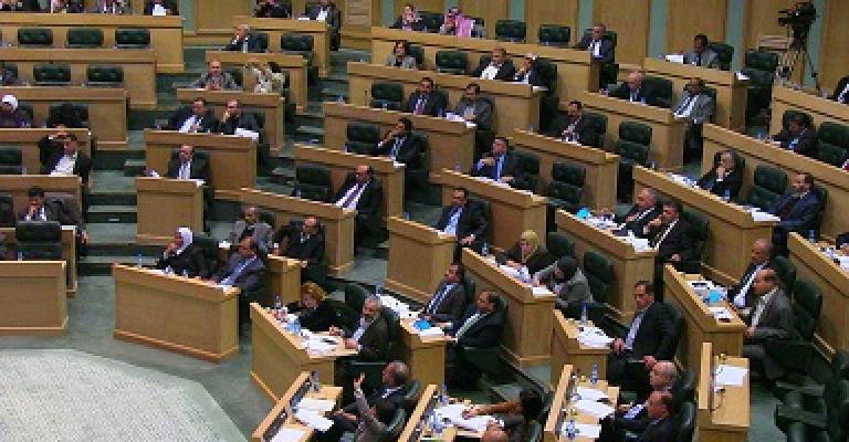 الوسط الاسلامي ترهن ثقتها بالنسور بتلبية مطالب موظفي المياه